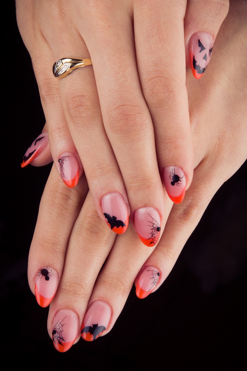 modele de unghii de Halloween