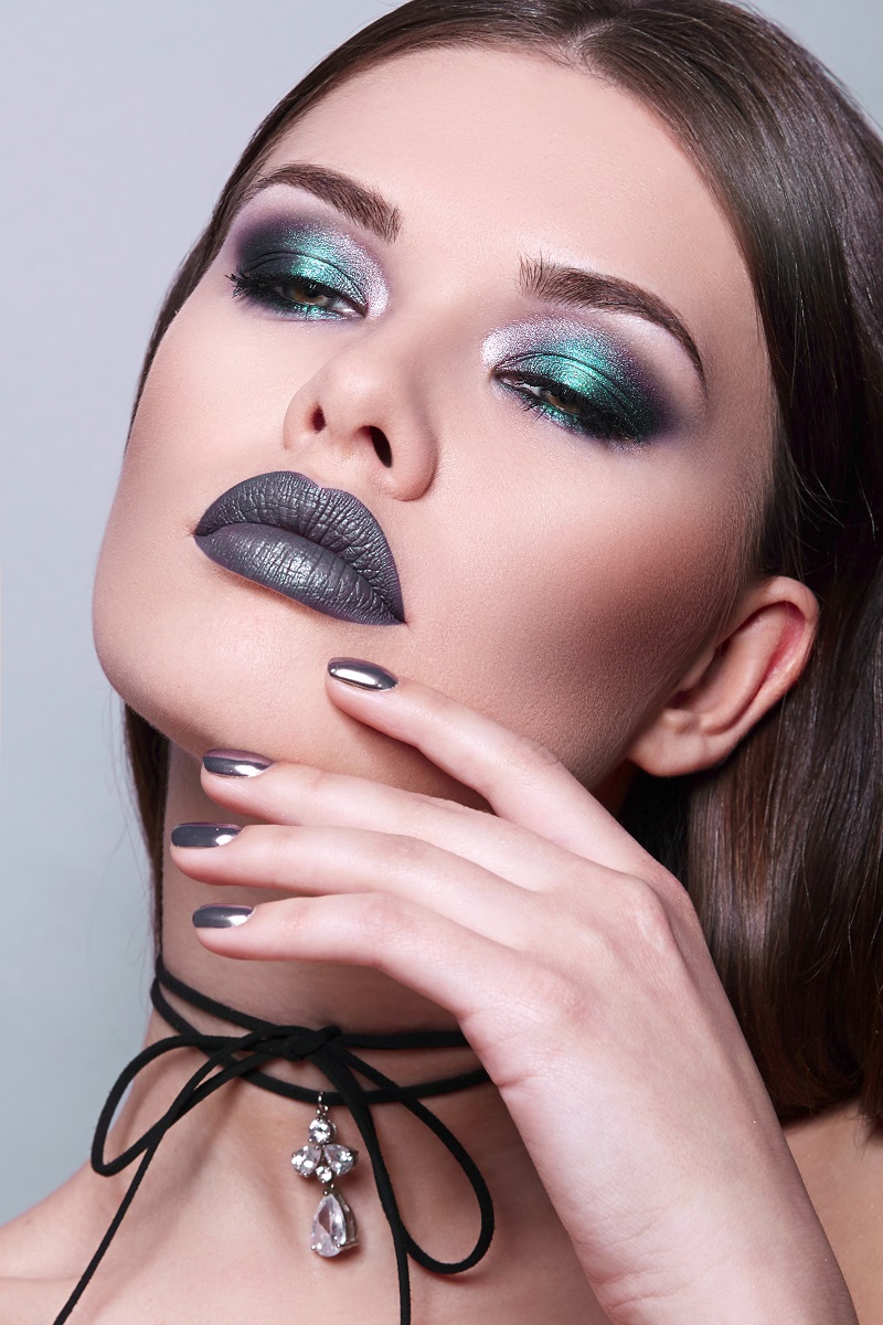 machiaj metalic