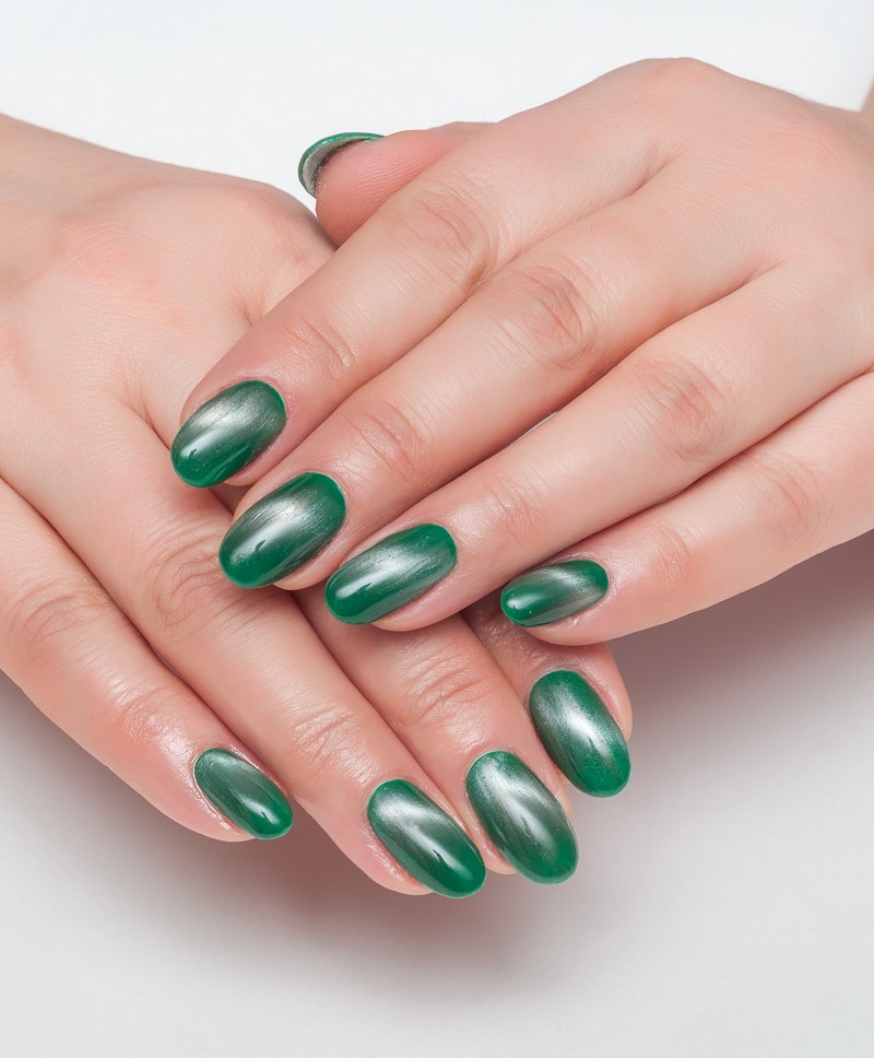 manichiura cat eye verde