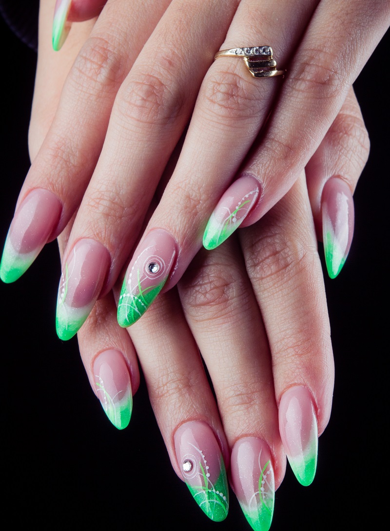 unghii vernil cu model