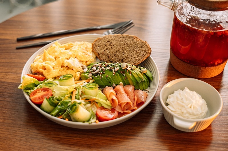 ce sa mananci pentru energie la micul dejun