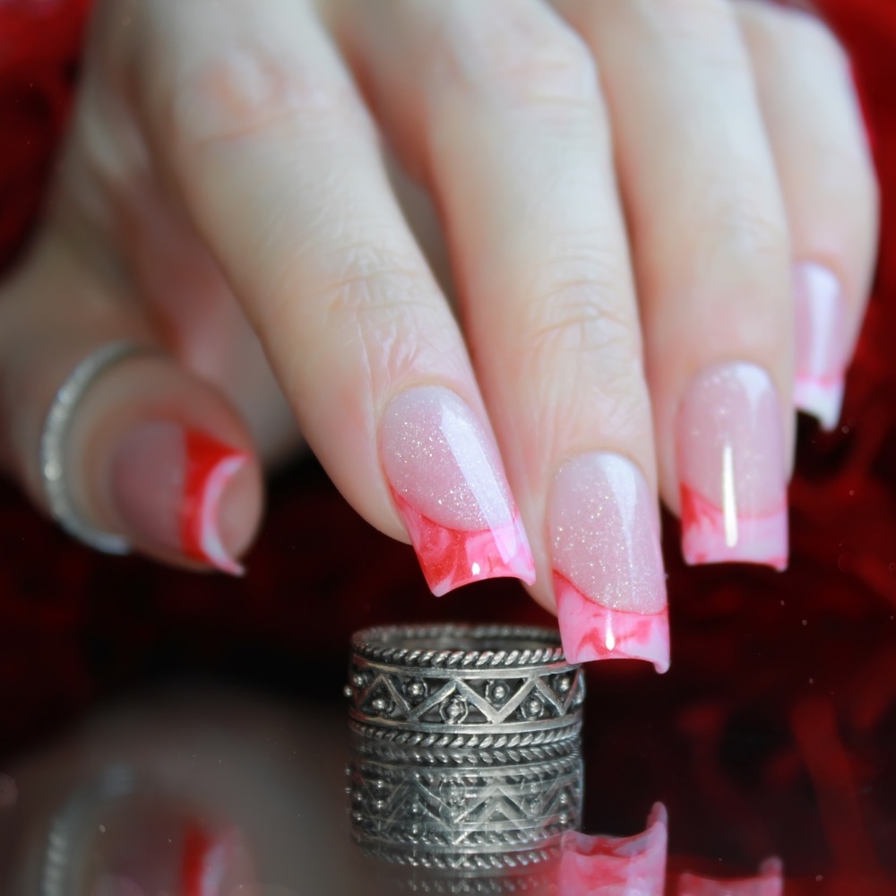 manichiura french marmorata