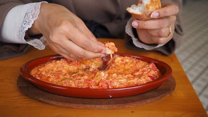 cum se face menemen