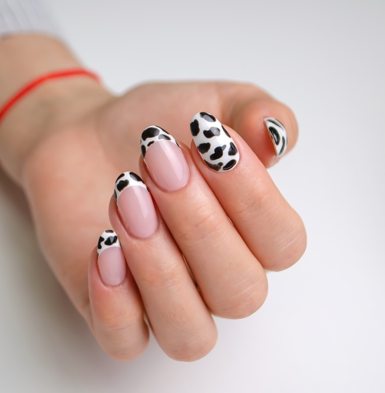 manichiura french animal print