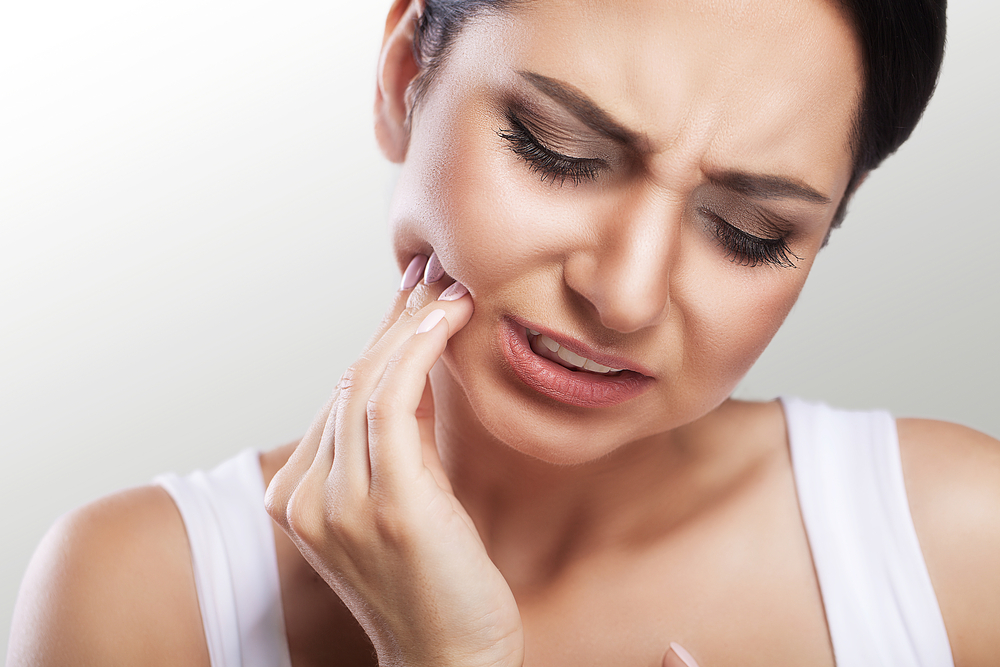 durere de mandibula dimineata la trezire dupa bruxism