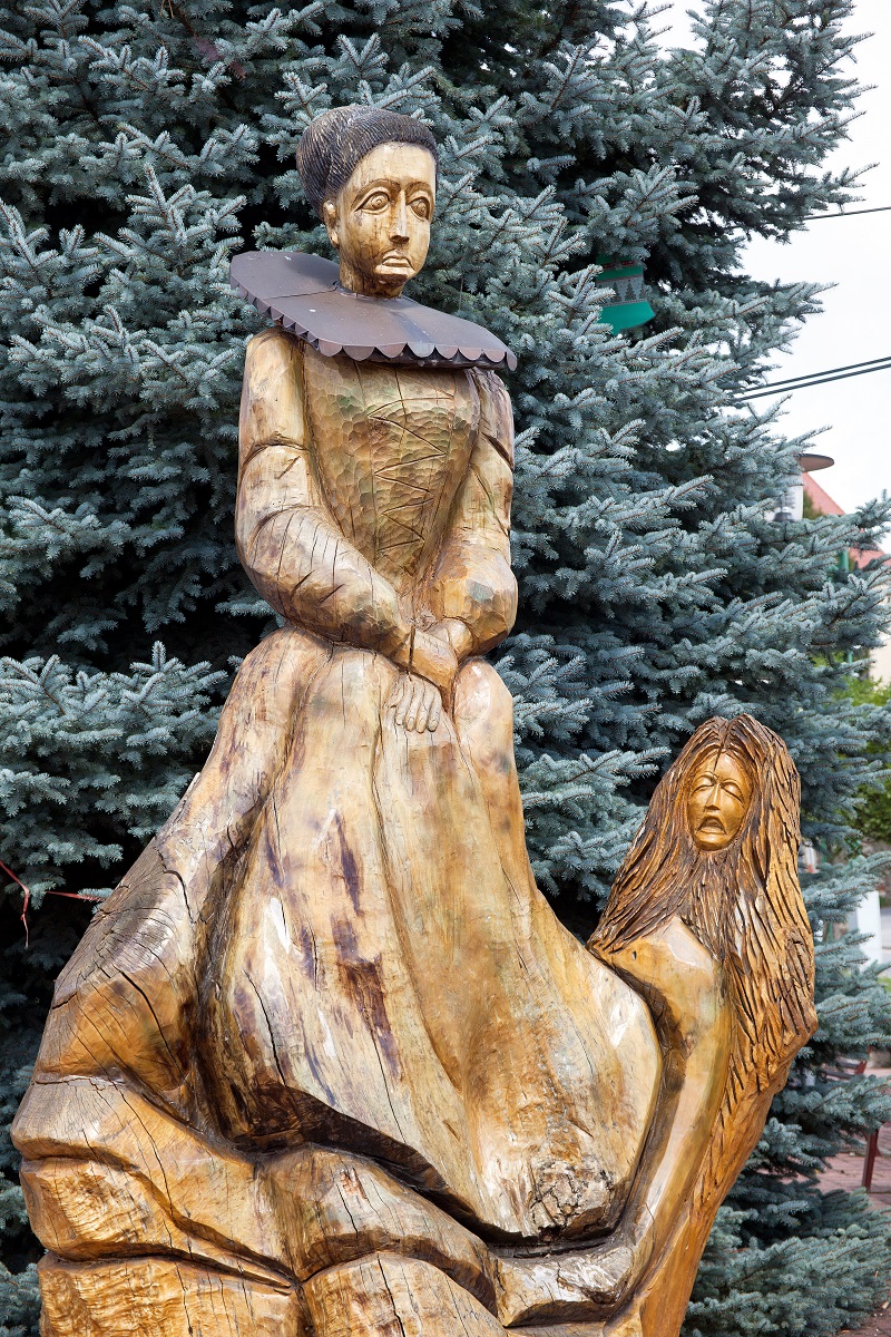 sculptura Elisabeth Bathory