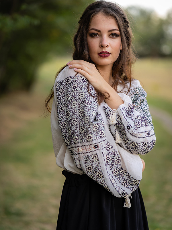 ie romaneasca originala, autentica, cusuta manual