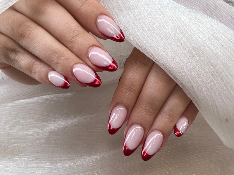 unghii cu efect cromat