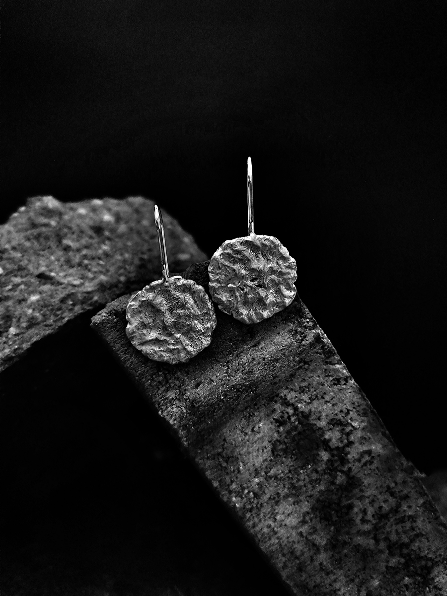 Ada Cioba designer bijutier roman: bijuterii unicat handmade argint raw