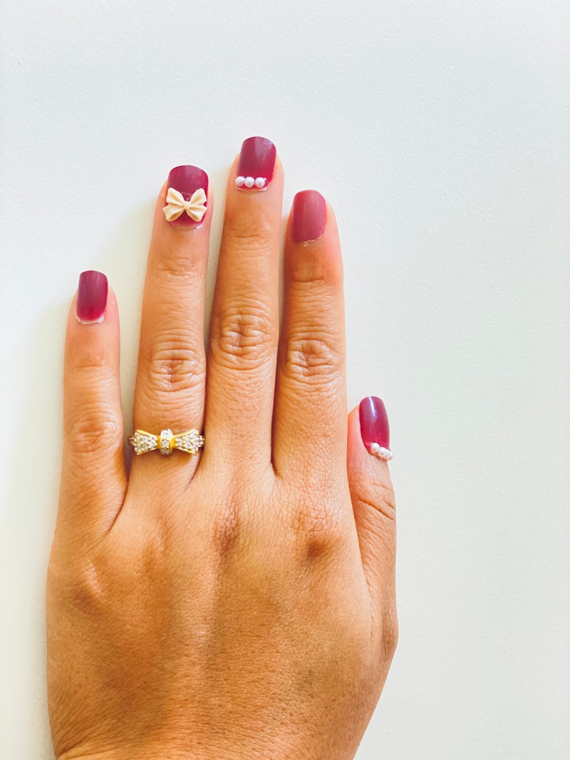 manichiura roz cu funda