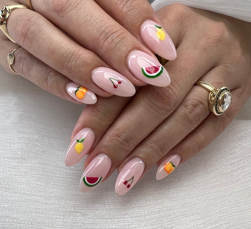 model de unghii cu fructe si cirese