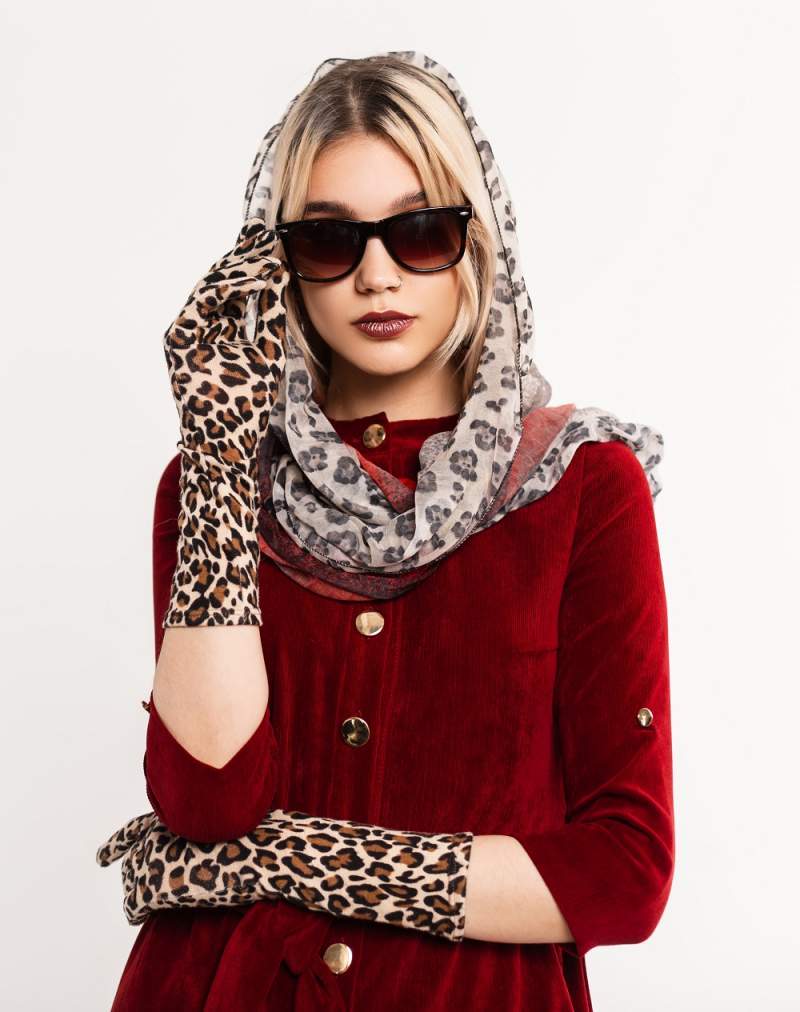 manusi lungi elegante