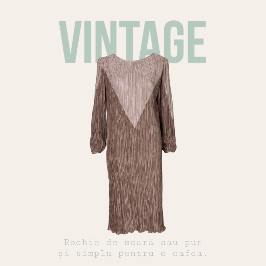 sertarium haine bijuterii si incaltaminte vintage