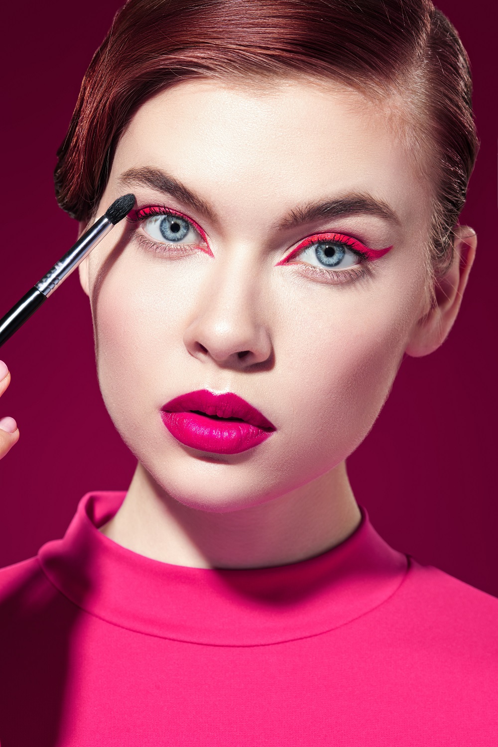 machiaj de seara cu magenta nuanta