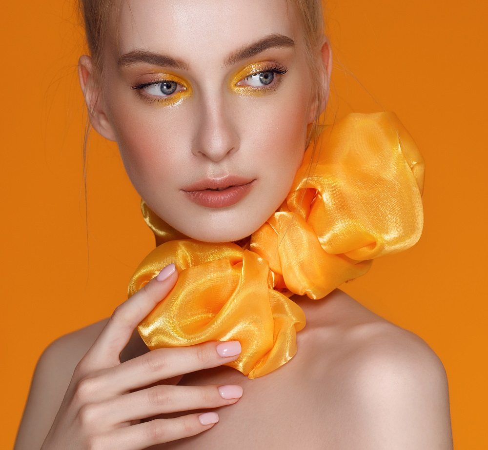 machiaj portocaliu colorat