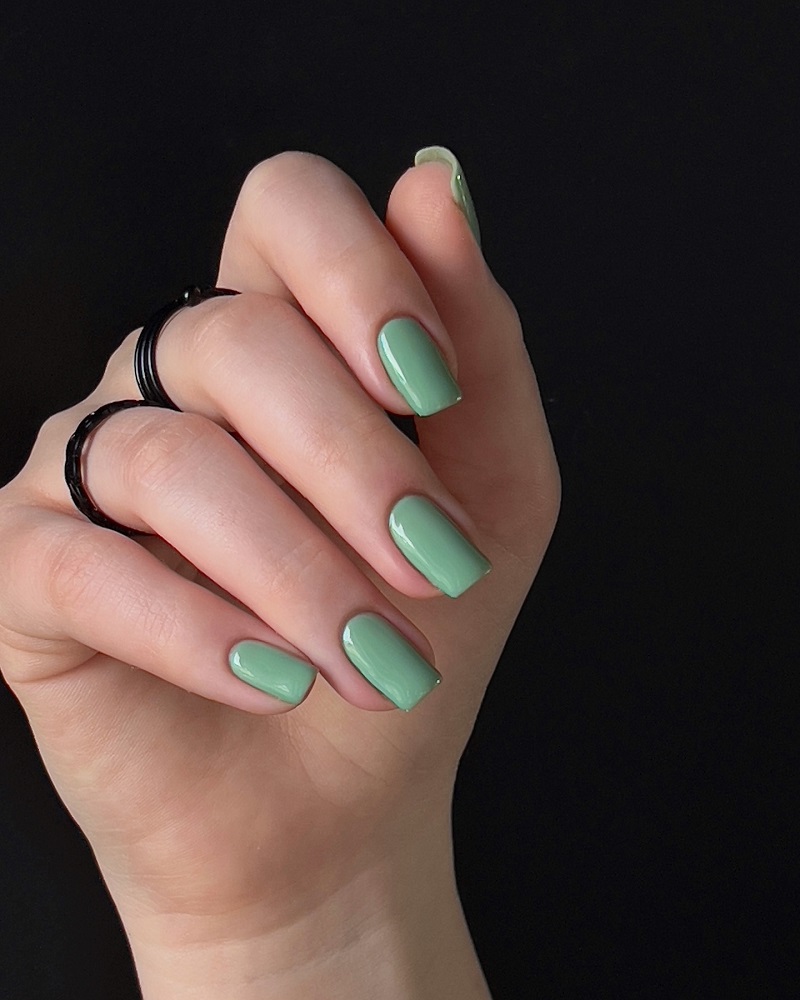 manichiura verde menta