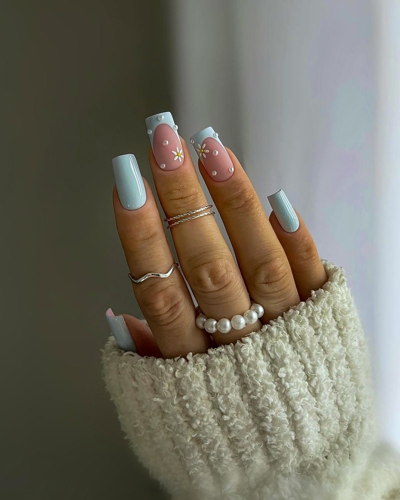 model de unghii cu perle 2024