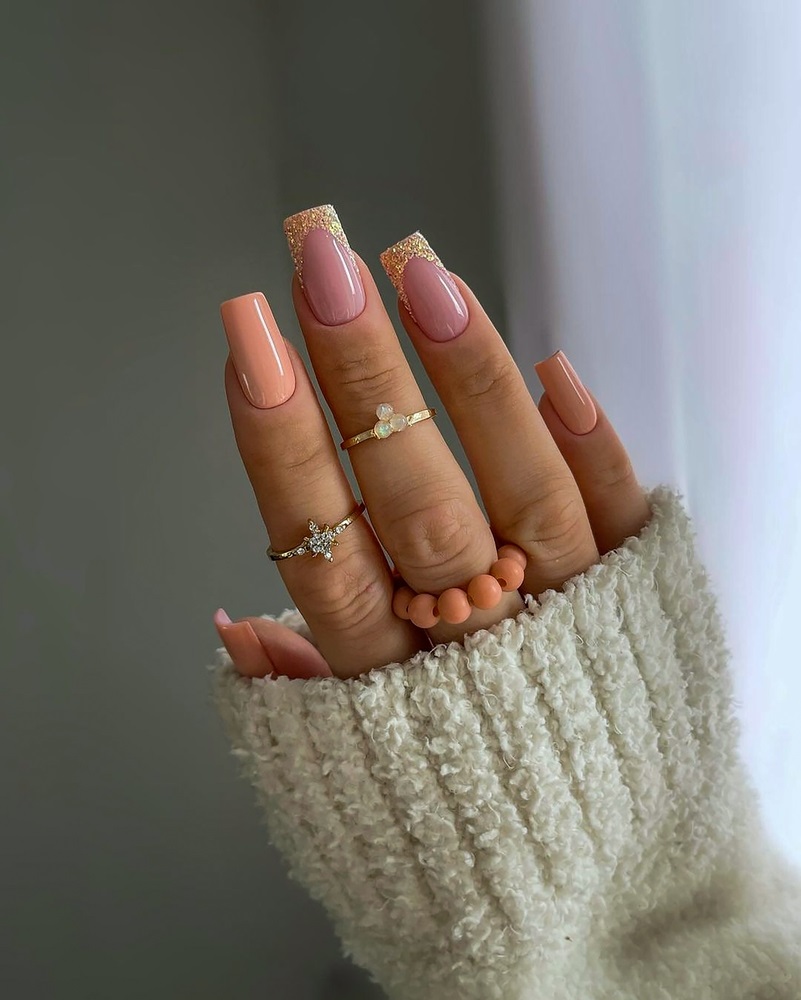 modele de unghii french 2024