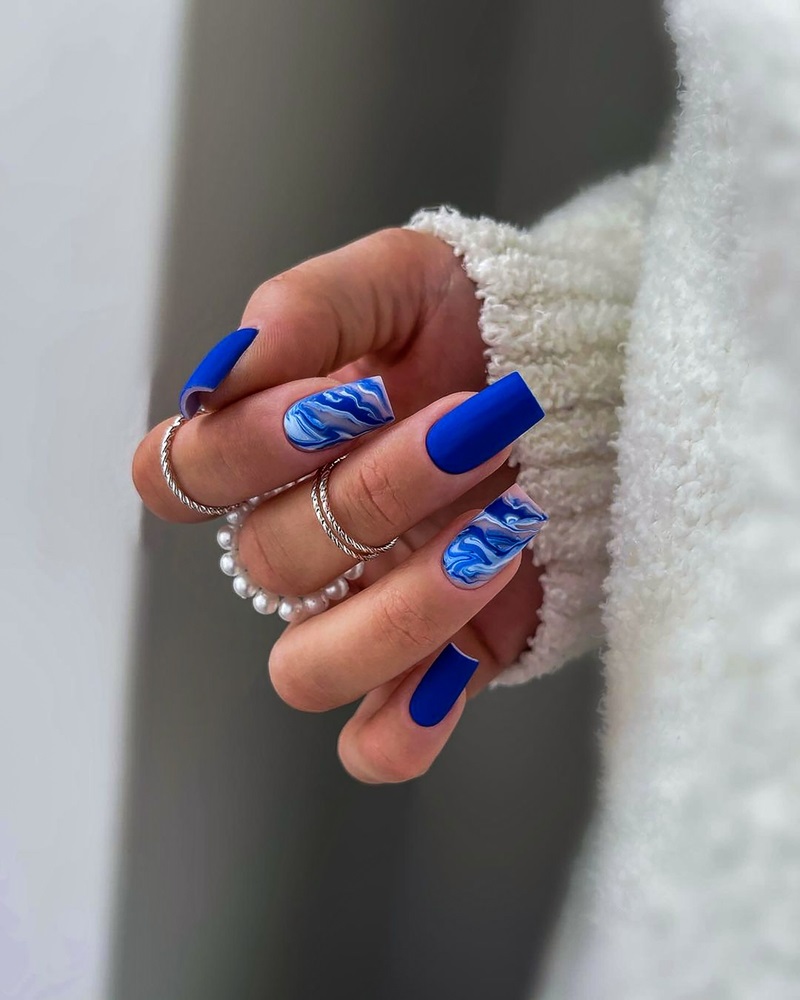 unghii marble tendinte 2024