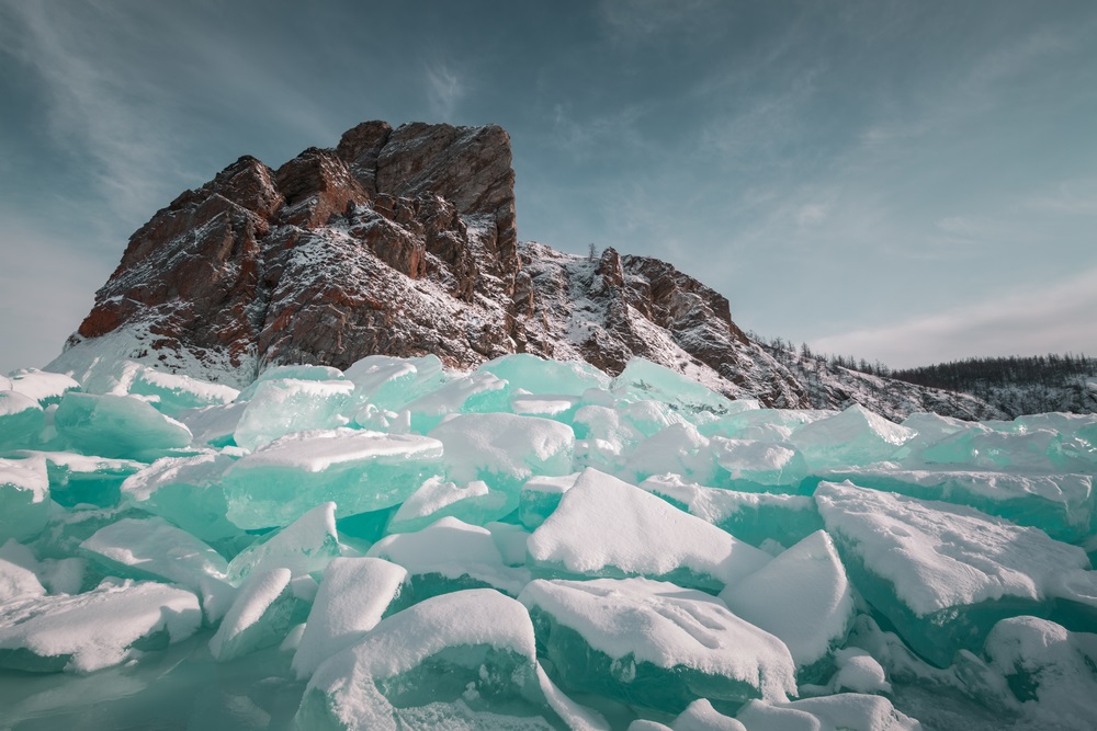 lacul Baikal inghetat
