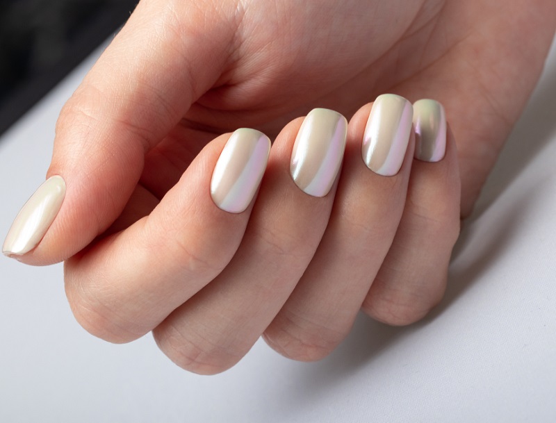 modele de unghii perlate