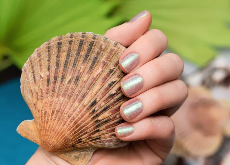 design de unghii perlat