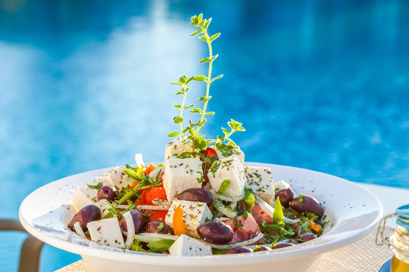 salata cu oregano