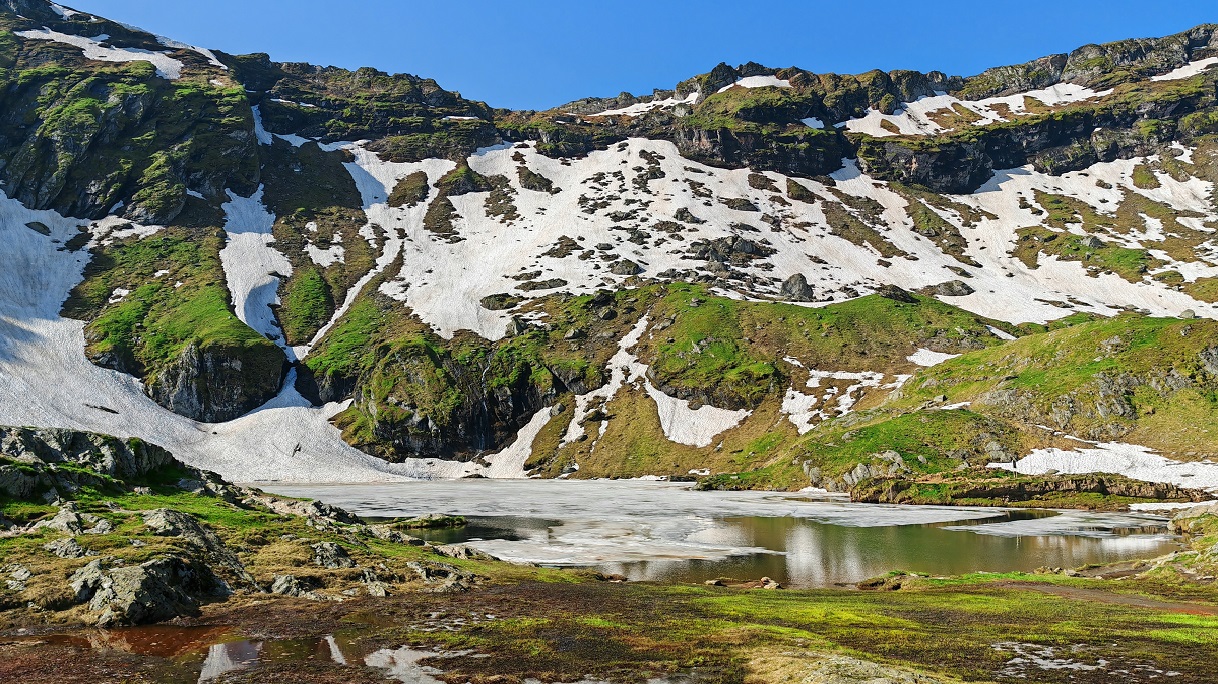 Prima ninsoare a anului a apărut la Bâlea Lac. Ce spun meteorologii despre iarna 2026-2027