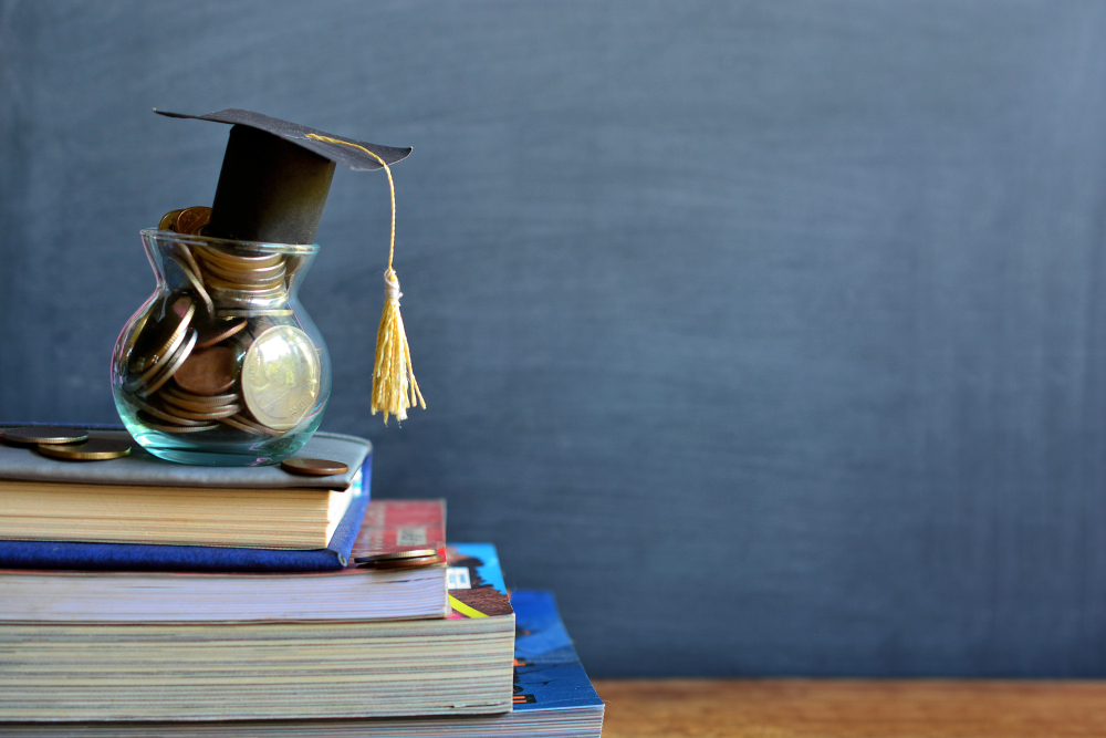 LifeLab extinde educația financiară pentru elevi, integrată în materiile de la clasă