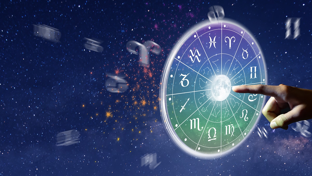 Horoscop Octombrie 2022: Acestea sunt zodiile norocoase și cu adevărat binecuvântate în luna Octombrie. Își găsesc dragostea și liniștea și au parte de prosperitate!