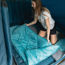 CARE SUNT CEI MAI BUNI SACI DE DORMIT PENTRU MERS ÎN CAMPARE?