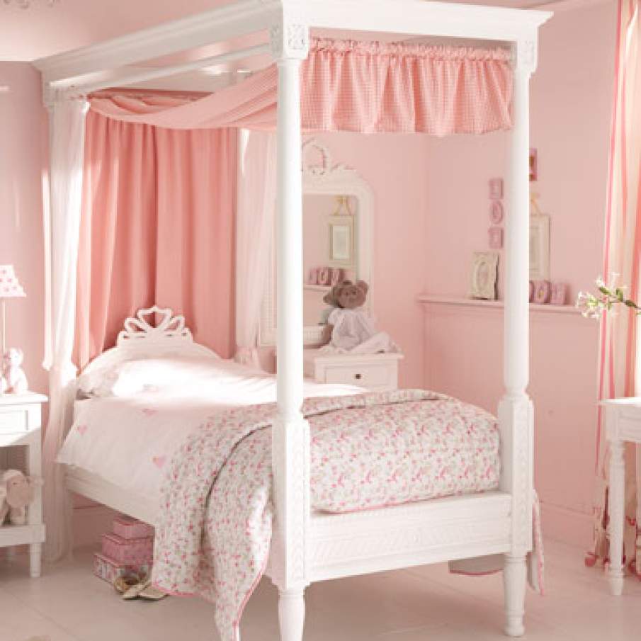 Rozuri pale si nuante pastelate pentru fete