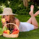 Mananci, dar te hranesti?  Afla de la dr. Menci sfaturi esentiale pentru a gati si manca sanatos!