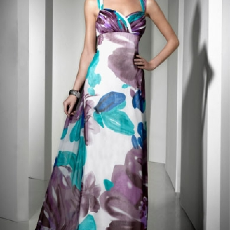 Rochie de seara cu motive florale masive