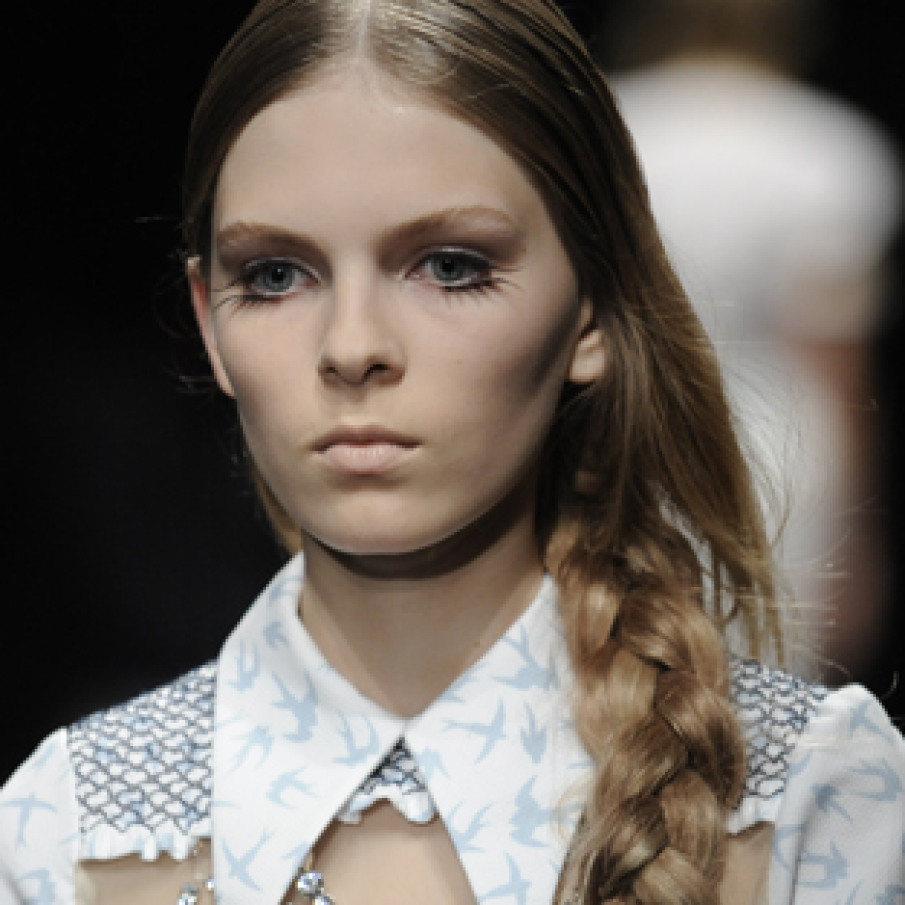 Gene false pe pleoapa inferioara