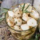 Cum sa cureti usturoiul in mai putin de 10 secunde