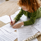 Cum îţi poţi ajuta copilul să treacă mai uşor prin momentele de anxietate