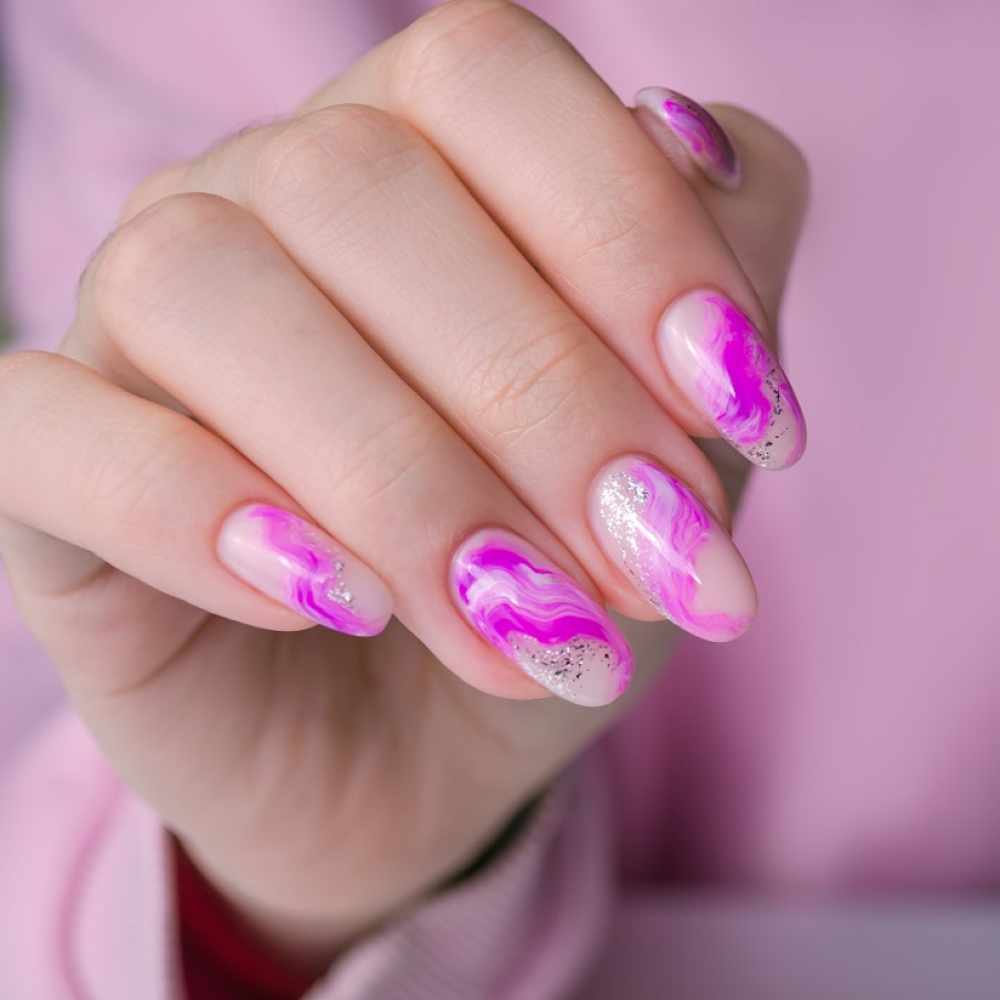 Modele de unghii trendy pentru primăvară și Paște 