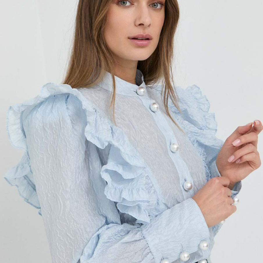 Cămașă Custommade confecționată din țesătură netedă, inflexibilă, cu guler, volume ample și nasturi decorativi tip perle 