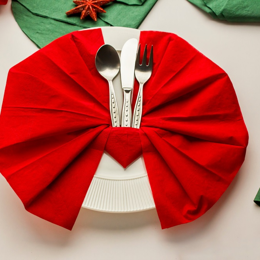 Șervețel împăturit în formă de fluture 