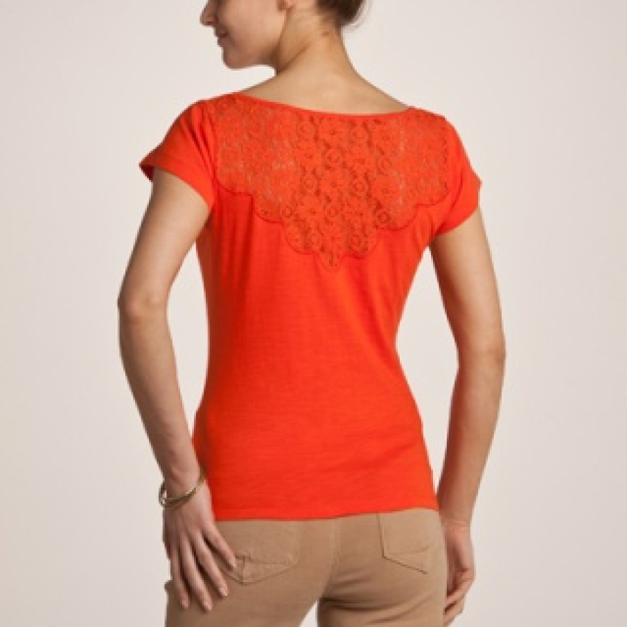 Tricou cu spatele din dantela