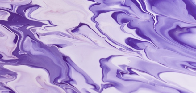 Alege o nuanta de violet.