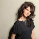 Ne esti draga, fata cu parul de foc!...