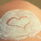 Ce poti face cand ai pielea foarte uscata, afectata de psoriazis sau neurodermatita?