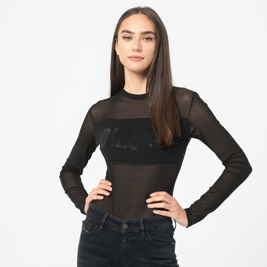 Body de plasă cu imprimeu grafic și decorat cu ștrasuri Uftk-Valerie. Este perfect pentru a fi purtat cu blugi sau fustă, în cazul unei ținute casual chic sau chiar sport