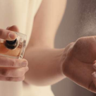 Studiu: romancele preferă parfumurile cu miros fresh, dar și floral și oriental 