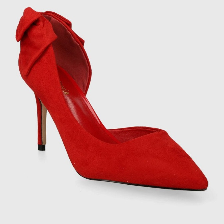 Pantofi roșii cu toc subțire confecționați din imitație de piele întoarsă din colecția Answear Lab. Au un detaliu decorativ tip fundă în spatele gleznei 