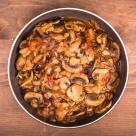 Mâncare de ciuperci - Tocăniță delicioasă cu ceapă și usturoi