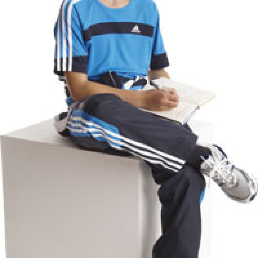 Traning stylish pentru baieti 