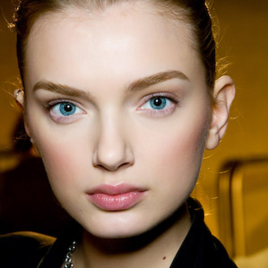 Ten cu stralucire proaspata si naturala